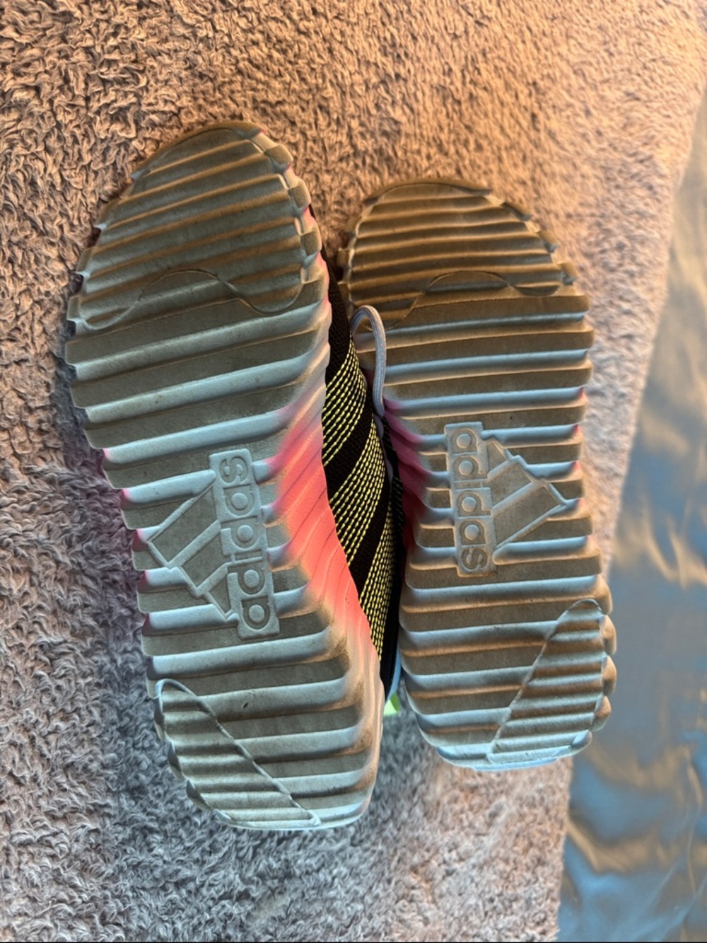 Adidas - Picture 3 of 4